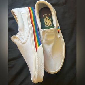 Vans rainbow classic slip on